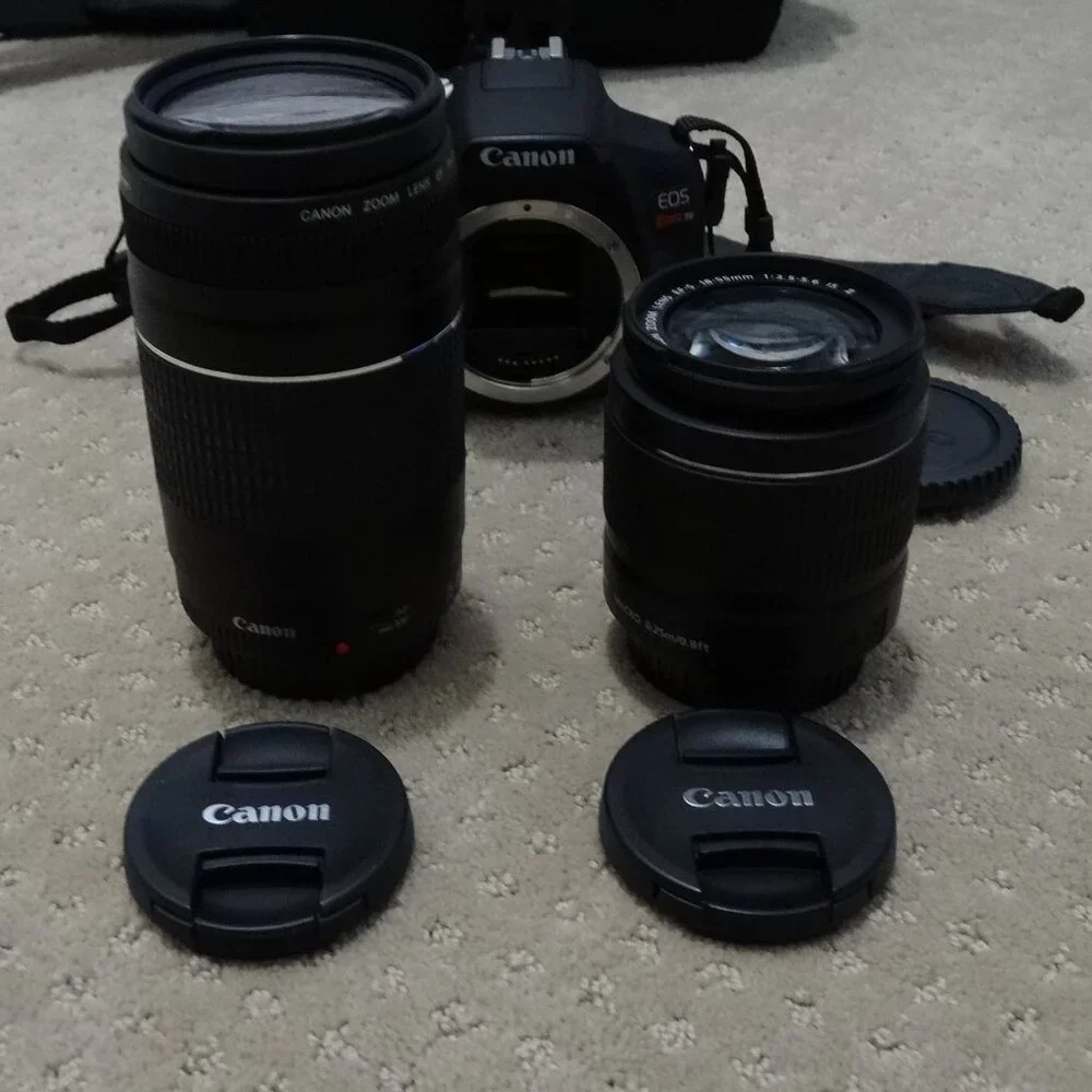 Canon EOS Rebel T6 DSLR Camera Kit (18-55mm + 75-300mm + Bag)